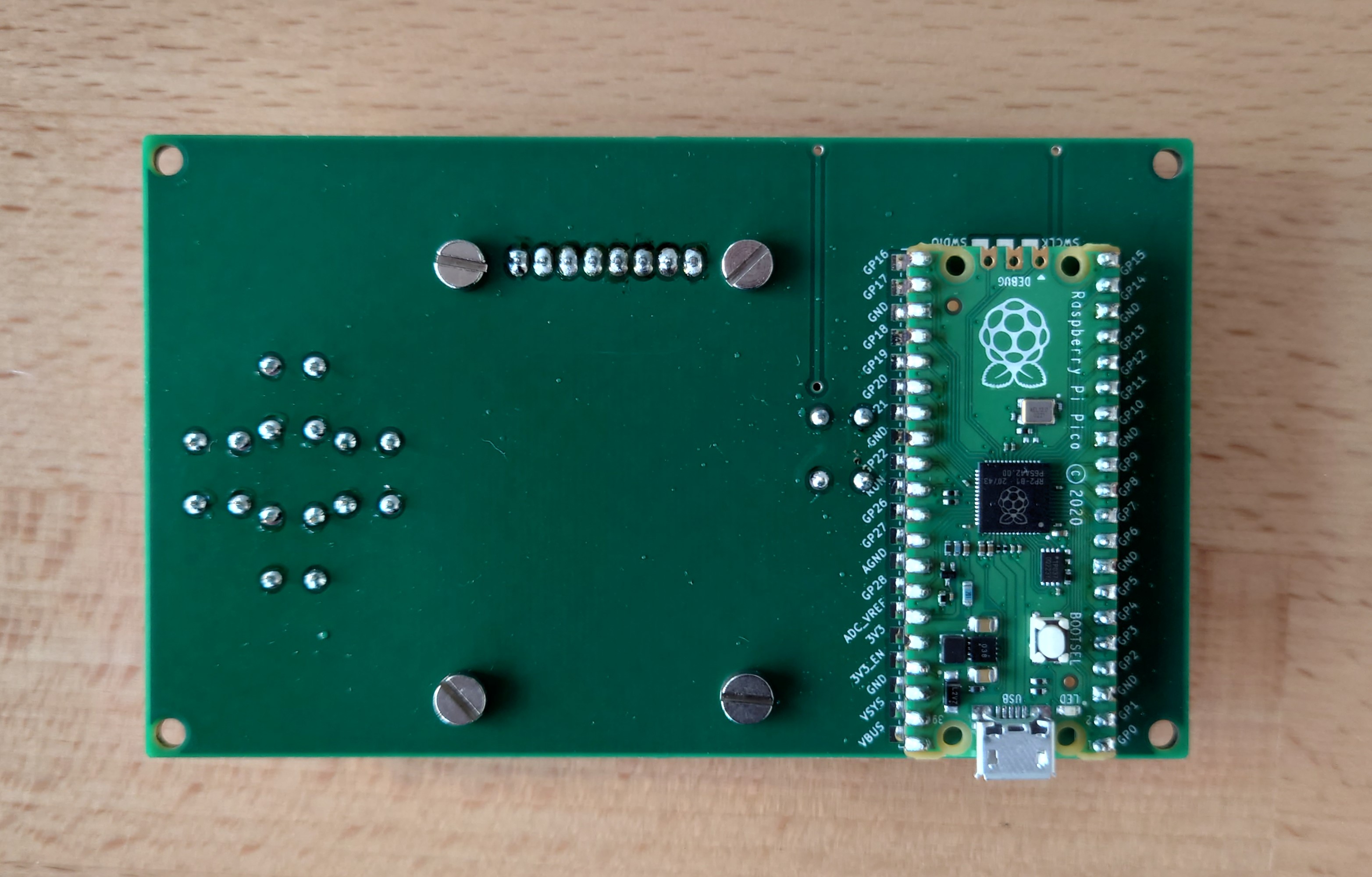 Schrauben zur Befestigung des LCDs