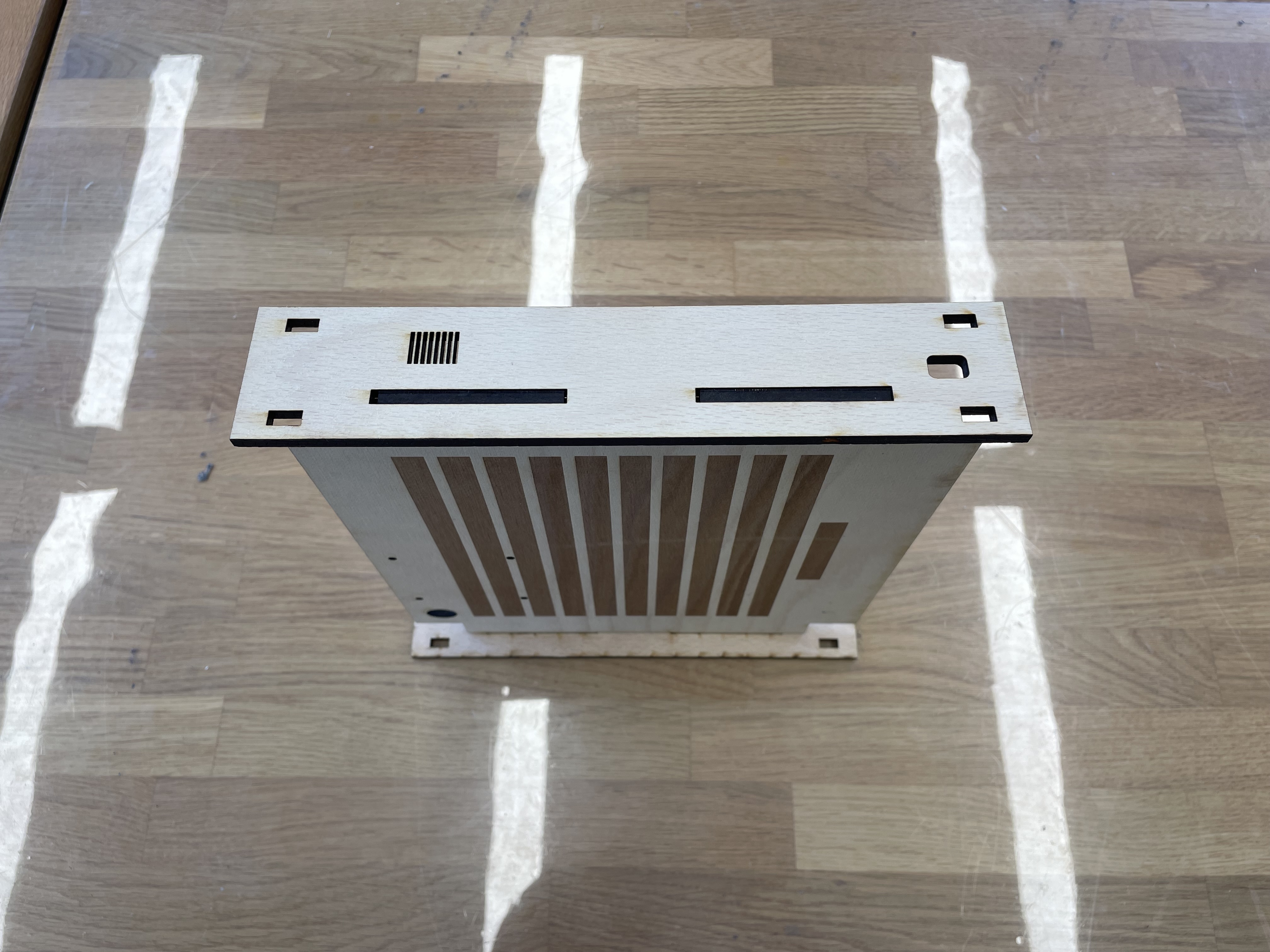 Seitenteile Zwischenplatte Steckung